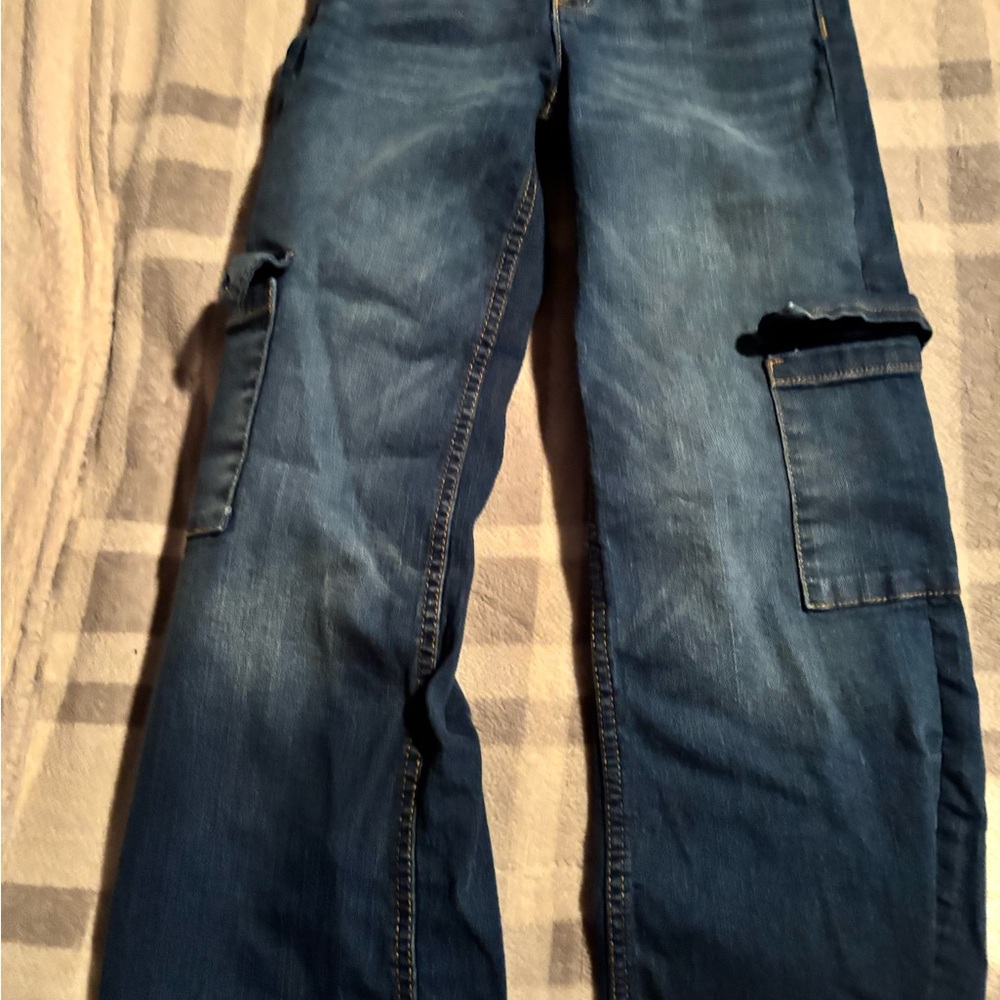 Girls jeans. Worn a couple of times. No stains. Smoke and bug free